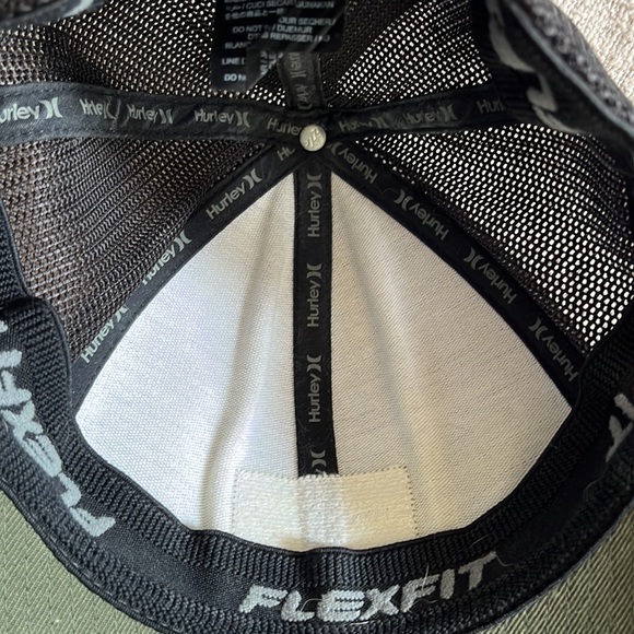 Hurley forest green hat in flexfit - Picture 7 of 7